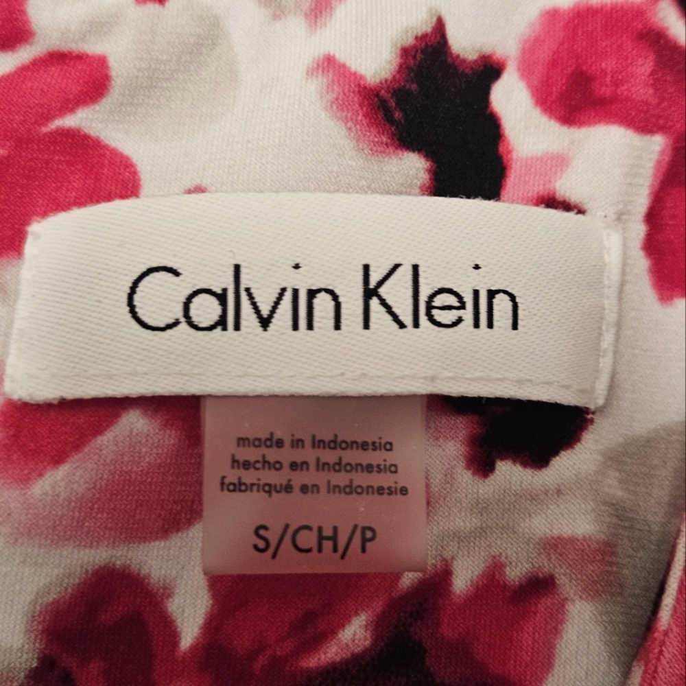 Calvin Klein sleeveless top size Small pink and white floral - Picture 2 of 5